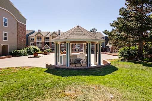 the gazebo at the preserve at ballantyne commons