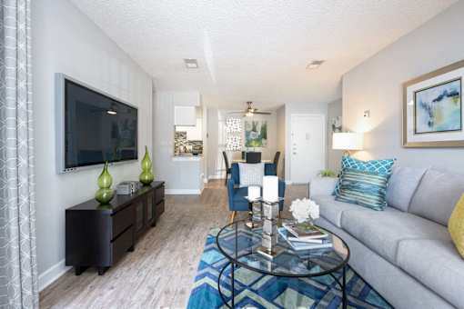 Tampa Pet Friendly Apartments at Arbour Ponds Aspen spacious living room 2x2 950 sq ft