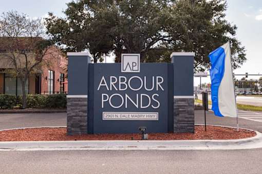 Tampa Apartments near TPA airport