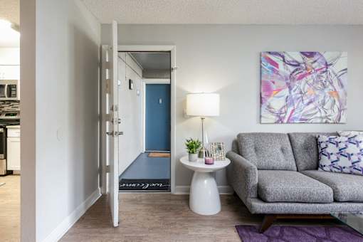 Welcome home to Arbour Pond apartments in Tampa Florida