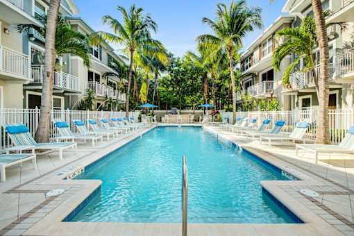 the swimming pool at the resort at longboat key club