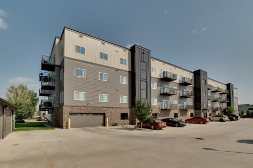 exterior view of the flats at Beacon Estates Apartments, Fargo, 58103