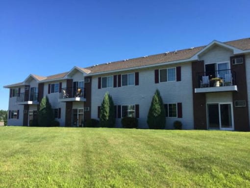 Exterior at Clearwater Estates Apartments, Baxter