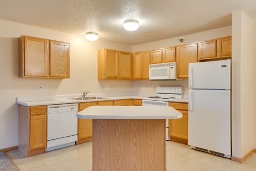 Kitchen at Meadows Edge Apartments - Detroit Lakes, MN, 56501