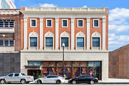 Exquisite Exterior Designs at 23rd Place Apartments, Illinois