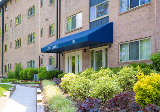 Leasing Office at Somerset at Towson Apartments, Towson
