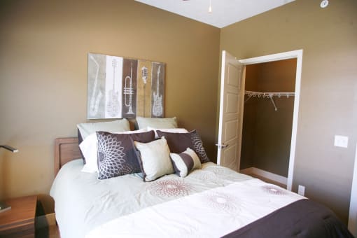 Pacific West Bedroom
