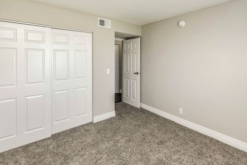 Beautiful newly-renovated one, two and three bedroom apartment townhomes with high-end finishes at Highpoint Apartments in Omaha, NE