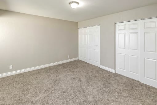 Beautiful newly-renovated one, two and three bedroom apartment townhomes with high-end finishes at Highpoint Apartments in Omaha, NE