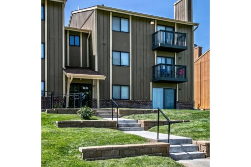 Building exterior at Maple View Apartments, Omaha, NE