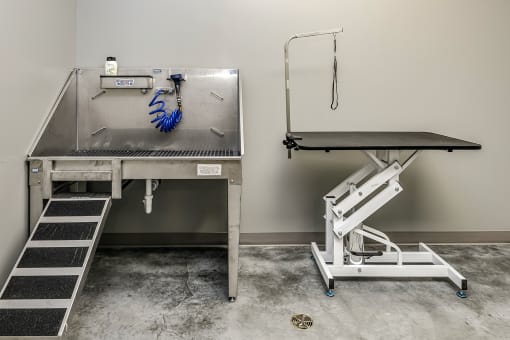 Pet Wash Station at Echo Park Apartments in Omaha, NE