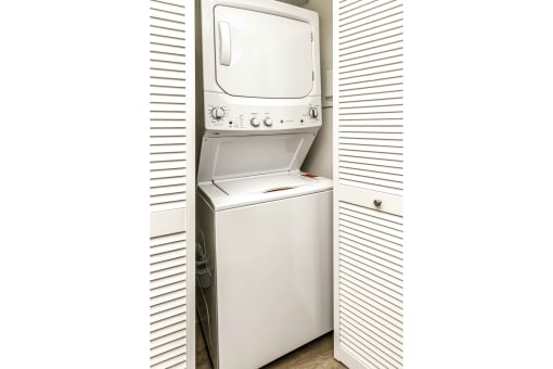 Beautiful newly-renovated one, two and three bedroom apartment townhomes with high-end finishes at Highpoint Apartments in Omaha, NE