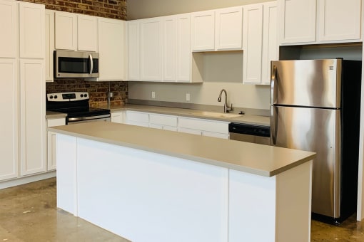 Studio, one and two-bedroom apartment homes in the historically-renovated Hupmobile Apartments in Omaha, NE