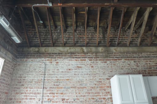 Studio, one and two-bedroom apartment homes in the historically-renovated Hupmobile Apartments in Omaha, NE
