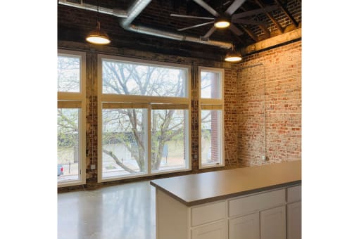 Studio, one and two-bedroom apartment homes in the historically-renovated Hupmobile Apartments in Omaha, NE