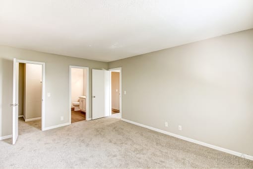 One and two bedroom apartment homes at Oakwood Trail Apartments in Omaha, NE