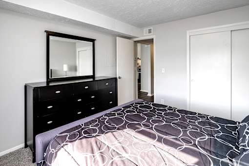 Renovated apartment homes at Old Mill in Omaha, NE