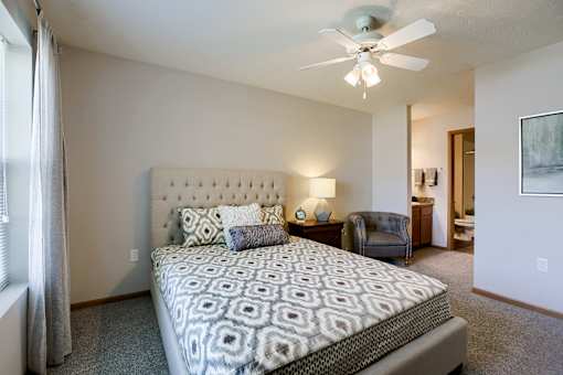 One and two-bedroom apartment homes featuring efficient appliances, patios and balconies, vaulted ceilings and more at Standing Bear Apartments in Omaha, NE