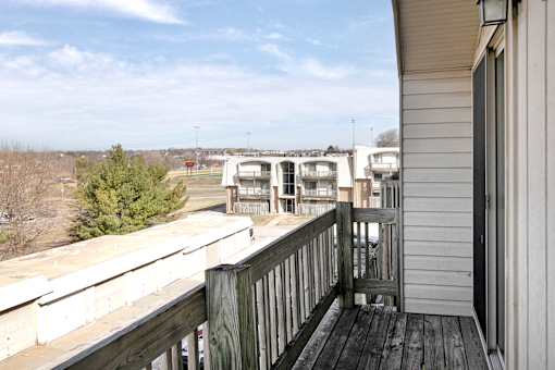 One and two bedroom apartment homes at Tara Heights in Papillion, NE