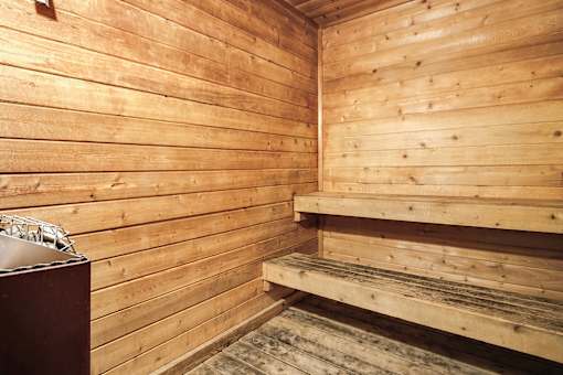 One- two- and three-bedroom apartment homes featuring amenities like three pools, fitness center, basketball court and much more at The Pointe in La Vista, NE