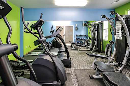 One- two- and three-bedroom apartment homes featuring amenities like three pools, fitness center, basketball court and much more at The Pointe in La Vista, NE