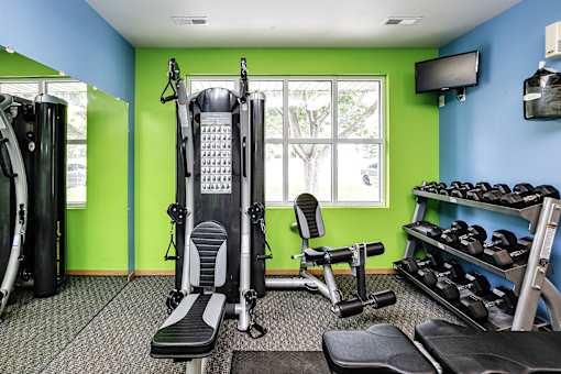 One- two- and three-bedroom apartment homes featuring amenities like three pools, fitness center, basketball court and much more at The Pointe in La Vista, NE