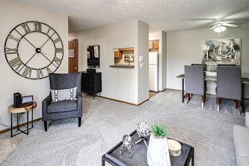 One- two- and three-bedroom apartment homes featuring amenities like three pools, fitness center, basketball court and much more at The Pointe in La Vista, NE