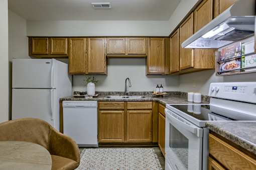 One two and three-bedroom apartment homes featuring amenities like three pools, fitness center, basketball court and much more at The Pointe in La Vista, NE