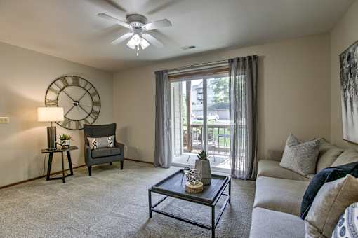 One two and three-bedroom apartment homes featuring amenities like three pools, fitness center, basketball court and much more at The Pointe in La Vista, NE