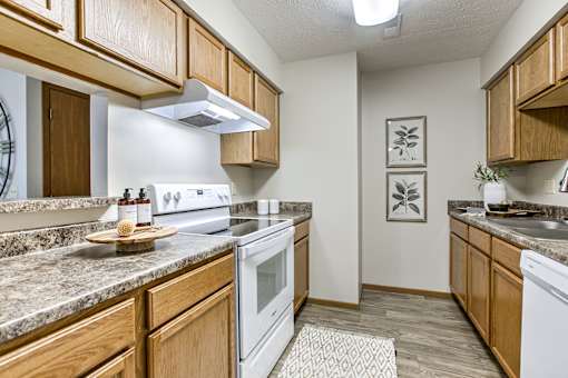 One two and three-bedroom apartment homes featuring amenities like three pools, fitness center, basketball court and much more at The Pointe in La Vista, NE