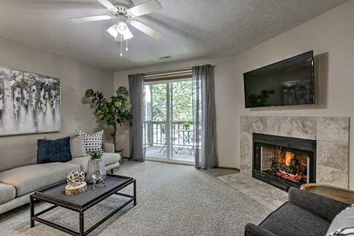 One two and three-bedroom apartment homes featuring amenities like three pools, fitness center, basketball court and much more at The Pointe in La Vista, NE