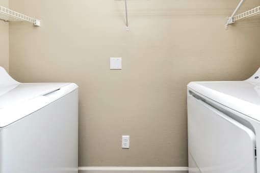 Washer Dryer Unit at The Vue Apartments, Bellevue, Nebraska