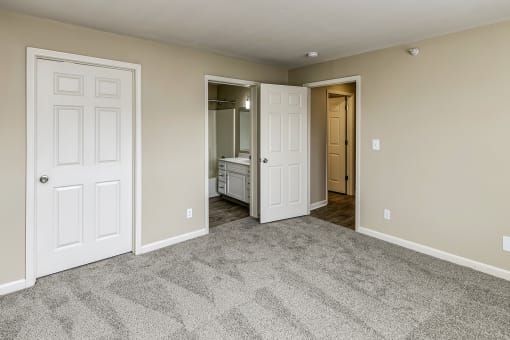 Bedroom at The Vue Apartments, Nebraska, 68123