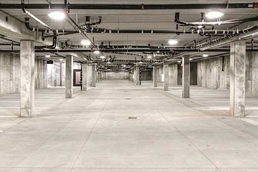 Attached and detached garages at The Trails at North Steams in Omaha, NE