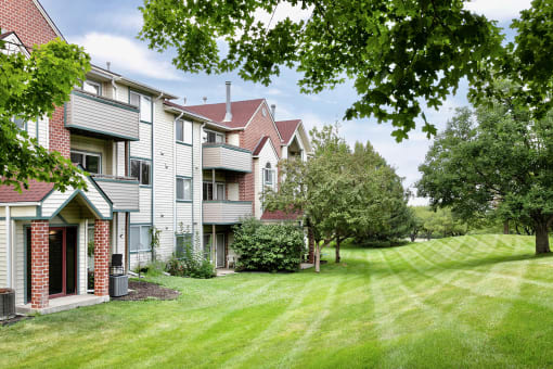 Property Exterior at Somerset Apartments in Lincoln, NE