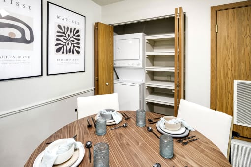 One and two bedroom apartment homes with efficient appliances, in-unit washer & dryer, walk-in closets, and some updated units available at Somerset Apartments in Lincoln, NE
