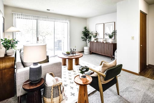 One and two bedroom apartment homes with efficient appliances, in-unit washer & dryer, walk-in closets, and some updated units available at Somerset Apartments in Lincoln, NE