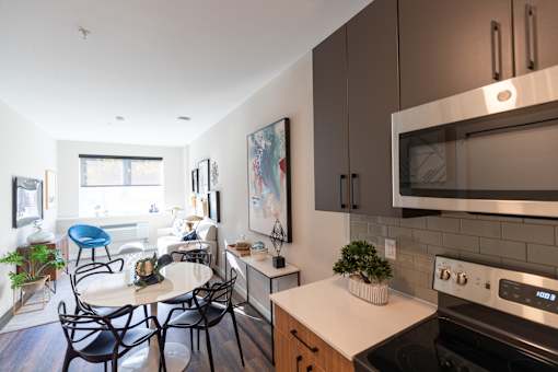 Dining Area at Walnut View Apartments, Pennsylvania