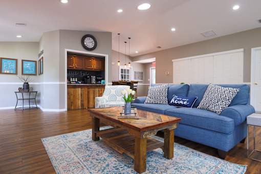 Living Area With Kitchen at Pointe North Apartments, Bethlehem