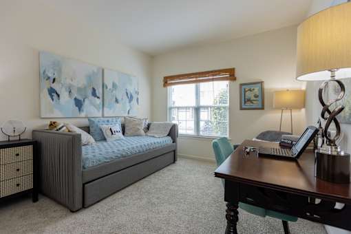 Spacious Study Room at Saucon View Apartments, Pennsylvania