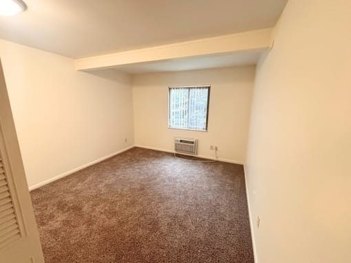 1016 Chester Apartments in Lansing, Michigan bedroom