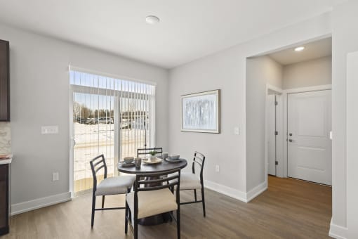 Dining room in apartments in Traverse City | Bayview of Traverse City