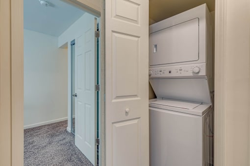 Washer Dryer in East Lansing Apartment near MSU | Delta Arms Apartments