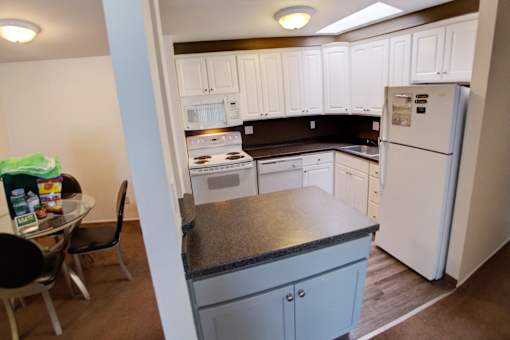 Spacious Kitchen in East Lansing Apartments near Michigan State University | Delta Arms
