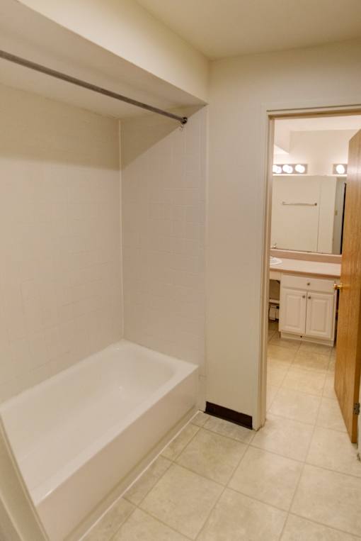 Spacious Bathroom in East Lansing Apartments near Michigan State University | Delta Arms