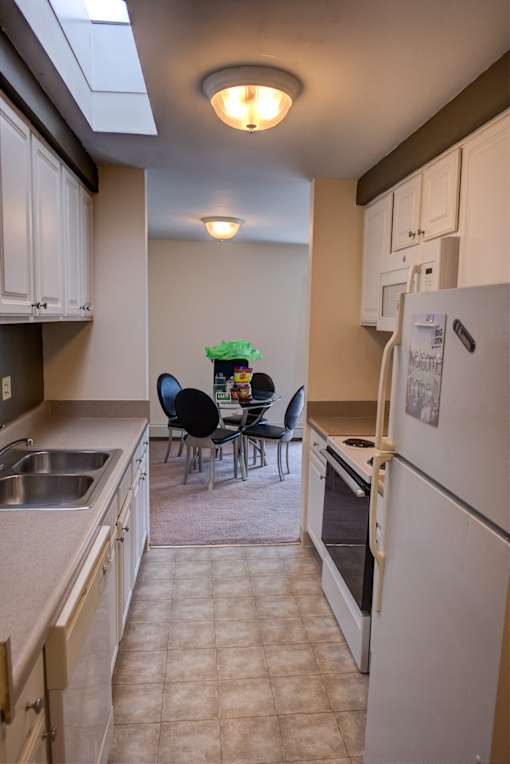 Spacious Kitchen in East Lansing Apartments near Michigan State University | Delta Arms