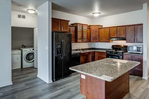 Spacious Kitchen in East Lansing Apartments near Michigan State University | The Hamptons