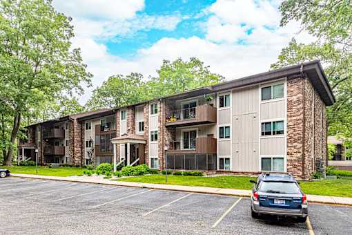 Exterior at Muskegon Apartments | Lake Forest Apartments in Muskegon, MI