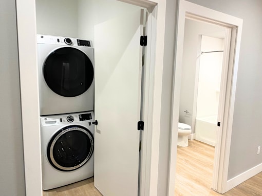 Washer dryer in Royal Oak Apartments | Main Living Apartments in Royal Oak MI