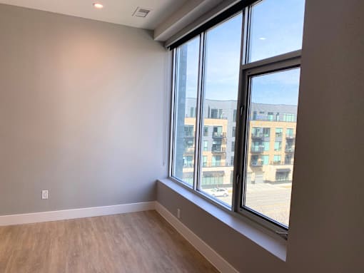 Natural light and windows in Royal Oak Apartments | Main Living Apartments in Royal Oak MI